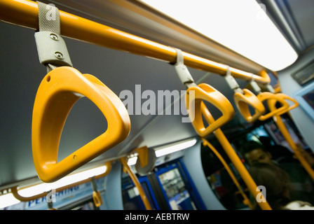 Un autobus a due piani giù la testa Oxford Street London Gennaio 2006 Foto Stock