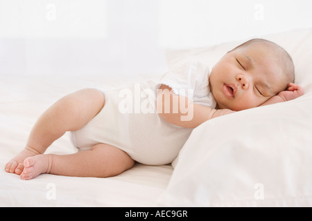 Close up sleeping neonato Foto Stock
