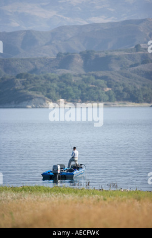 Bass pesca Lago Cachuma Santa Ynez Valley California USA Foto Stock