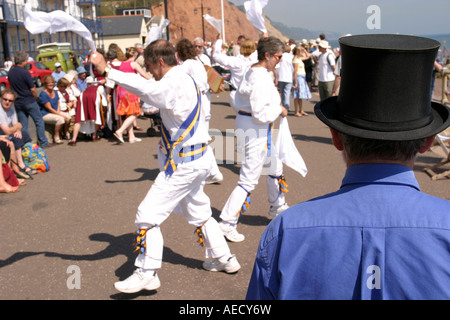 Morris ballerini a Sidmouth Folk Festival Devon UK Foto Stock