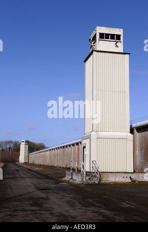 Parete perimetrale e torre di guardia presso il carcere di Maze, H blocchi, al di fuori di Belfast. Irlanda del Nord Foto Stock