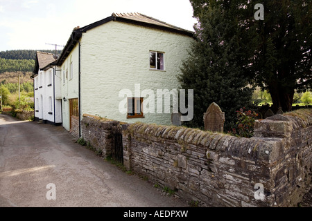 Regno Unito Galles Powys nuovo Radnor Rectory Lane cimitero nel giardino privato Foto Stock