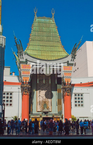 La facciata esterna del Grauman Chinese Theatre di Hollywood Los Angeles California Foto Stock