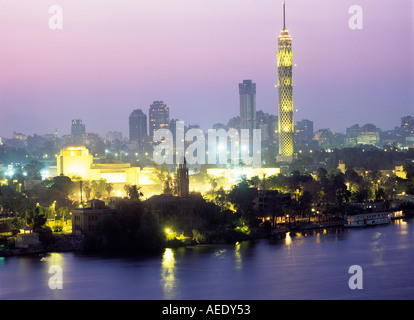 Cairo la sera del Nilo in Egitto il Nord Africa Foto Stock