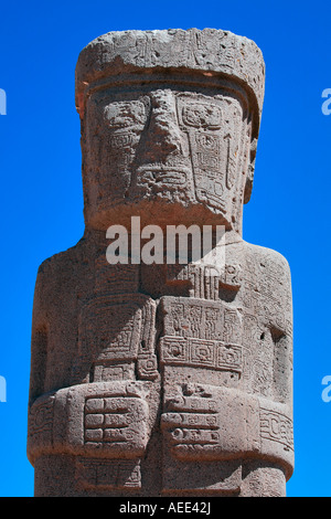 Il Ponce monolito Tiwanaku rovine culla di antiche civiltà andine Bolivia Foto Stock