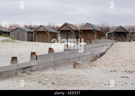 Pennelli e cabine in West Witterring West Sussex Foto Stock