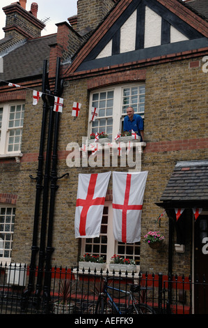 Case decorate con Inghilterra bandiere e slogan durante l'inglese World Cup Match estate Luglio 2006. Foto Stock