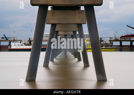 Scialuppa di salvataggio della stazione al punto di disprezzare, nello Yorkshire, Regno Unito Foto Stock