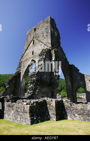 La torre principale del XII secolo Talley Abbey sorge in rovine Carmathenshire Llandeilo Galles Centrale Gran Bretagna UK GB Foto Stock