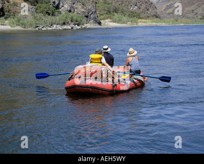 Acqua bianco rafters sul fiume Snake in Hell s Canyon Idaho Foto Stock