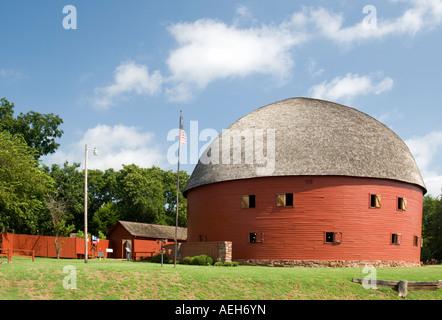 Ripristinato famoso in tutto fienile sul percorso 66 in Arcadia, Oklahoma, Stati Uniti d'America Foto Stock