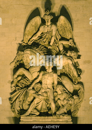 Francia Paris statua sul lato del Arc de Triomphe Foto Stock