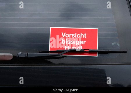 Segno attenzione al cane Foto Stock