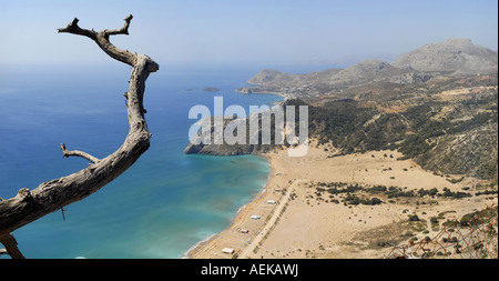 Tsampika beach e la montagna di navigazione da sopra Isola di Rodi Grecia Foto Stock