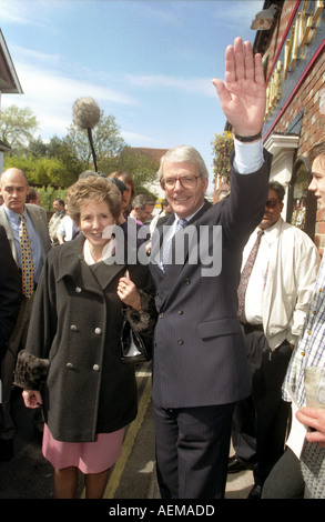 John Major il primo ministro conservatore sulla campagna elettorale in 1996 in Hampshire Foto Stock