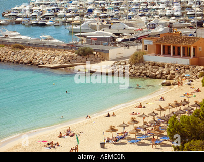 La zona esclusiva di Puerto Portals, Playa Oratori de Portals, Spiaggia e Puerto Portals Marina, Portals Nous, Ponent Region, Mallorca Foto Stock