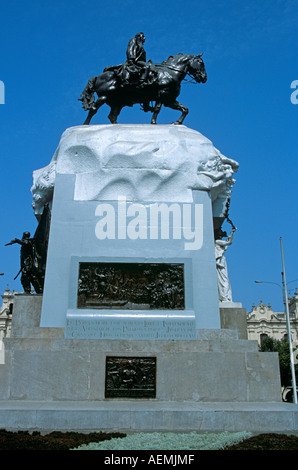 Generale Jose de San Martin statua, Plaza San Martin, Lima, Peru Foto Stock