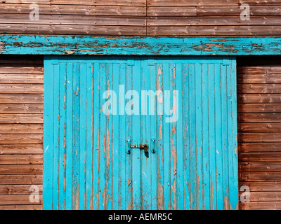 Dipinto luminosamente porte in legno Foto Stock