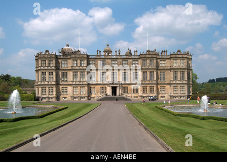 Longleat maestoso home drive e fontane aperto ai visitatori di proprietà dal marchese di Bath vicino Warminster Wiltshire, Inghilterra REGNO UNITO Foto Stock