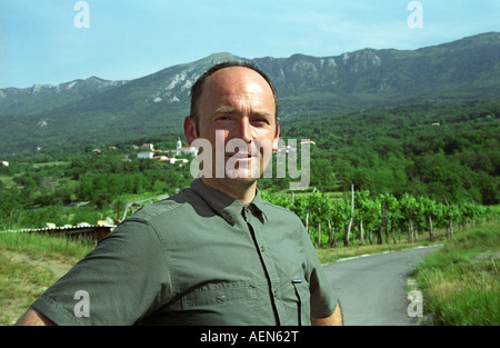 Matjaz Lemut, proprietario ed enologo a Tilia cantina nel villaggio di Kukanje, Valle del Vipava, regione vinicola del litorale, Slovenia Foto Stock