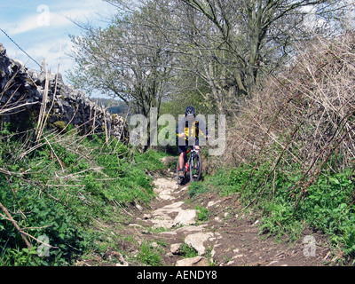 Bike / Bicicletta alto sentiero di picco Peak District Derbyshire Gran Bretagna Foto Stock