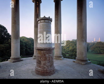 München, Englischer Garten Blick vom Monopteros auf die Stadt Foto Stock