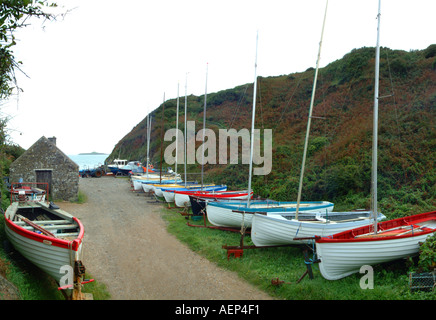 Gli eremiti cove fisherman Porth Meudwy Cardigan Bay Galles U K Europa Ynys Enlli Lleyn Peninsula Foto Stock