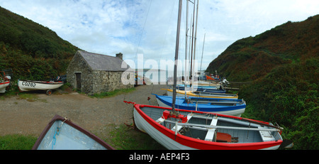 Gli eremiti cove fisherman Porth Meudwy Cardigan Bay Galles U K Europa Ynys Enlli Lleyn Peninsula Foto Stock