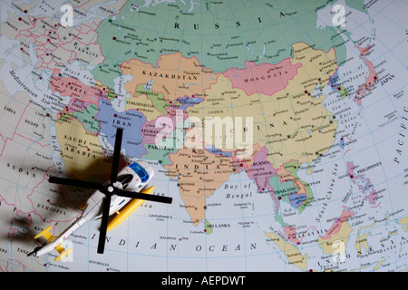 Elicottero giocattolo sulla Mappa di Asia Foto Stock