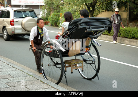 Kyoto jinrikisha Giappone Foto Stock