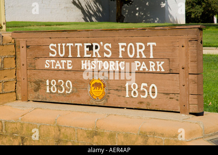 Parco dello stato segno a Sutters Fort 1839-1850 State Historic Park Sacramento in California Foto Stock