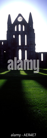 Le rovine di Whitby Abbey fondata in ANNUNCIO 657 in North Yorkshire, Inghilterra Foto Stock