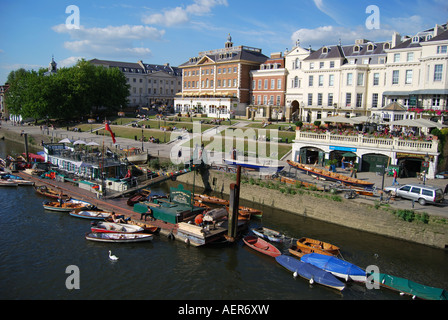 Il fiume Tamigi a Richmond, Richmond Upon Thames, Greater London, England, Regno Unito Foto Stock