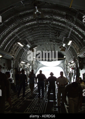 Interno del C130 aerei militari su asfalto a McGuire United States Air Force Base, New Jersey, STATI UNITI D'AMERICA Foto Stock