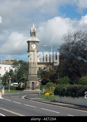 La torre dell orologio Barnstaple North Devon England Regno Unito Barnstaple Medieval XIII XIV secolo lungo ponte ponti patrimonio storico r Foto Stock