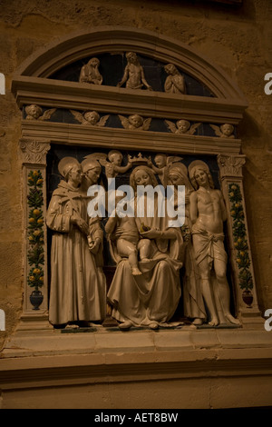 Una lapide scolpita'vergine di Granada' byr A. della Robbia 15c - nella Cattedrale di Siviglia Foto Stock