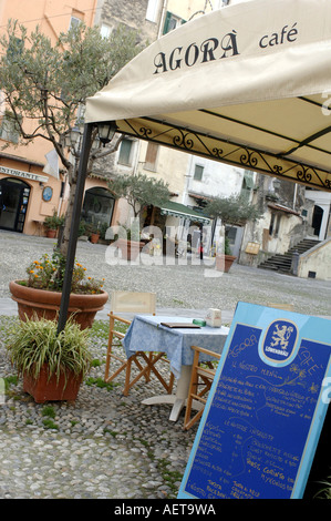 Agorà Cafè nella storica città vecchia medievale La Pigna di Sanremo Foto Stock