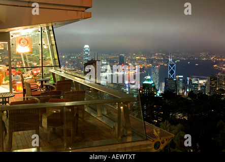 Vista notturna di Hong Kong dal Peak Tower, Hong Kong, Cina, Asia Foto Stock