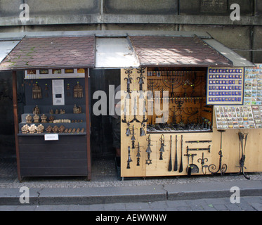 Pressione di stallo nei pressi del vecchio cimitero ebraico di Praga Agosto 2007 Foto Stock