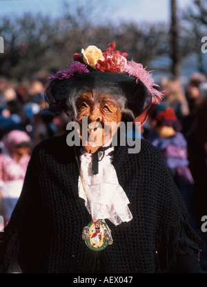 In Svizzera il carnevale di Lucerna vecchia maschera in legno Foto Stock