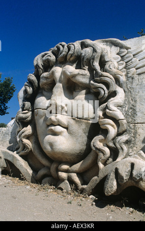 La Turchia la pietra scolpita testa di Medusa a Didyma, a sud della città di Mileto. Foto Stock