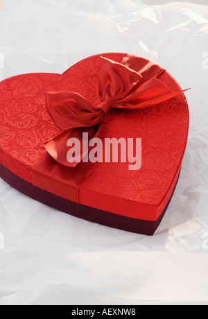 A forma di cuore ad una scatola di cioccolatini Foto Stock