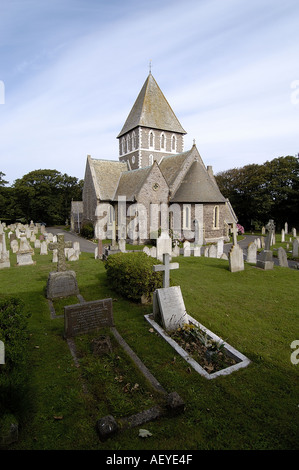 La chiesa parrocchiale di Sant'Anna che si trova in St Anne la capitale dell'isola di Alderney nelle isole Channel UK Pictur Foto Stock