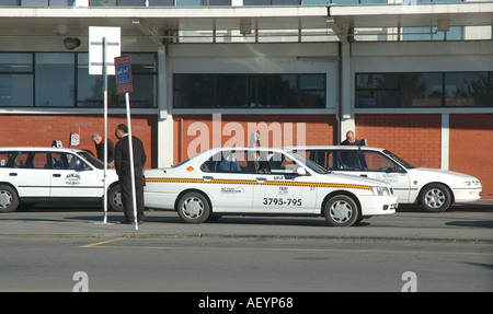 White taxi all'aeroporto di Christchurch Foto Stock