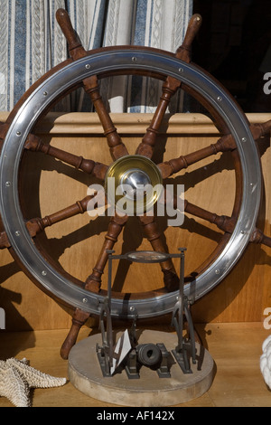 Vecchia nave di legno volante sul display Foto Stock