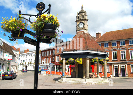 Clock House, Northbrook Street e Broadway, Newbury, Berkshire, Inghilterra, Regno Unito Foto Stock