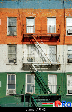 Dettagli di un vecchio edificio di 2° Avenue, New York. Foto Stock