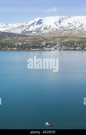 Eyjafjordur vicino a Akureyri piccola barca da pesca a nord-est dell'Islanda EU Europe Foto Stock