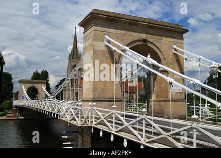 Sospensione di Marlow Bridge, Marlow, Buckinghamshire, Inghilterra, Regno Unito Foto Stock
