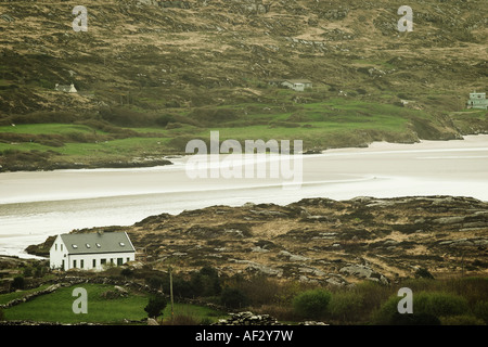 Azienda agricola con vista fiume Ring of Kerry County Kerry, Irlanda Foto Stock